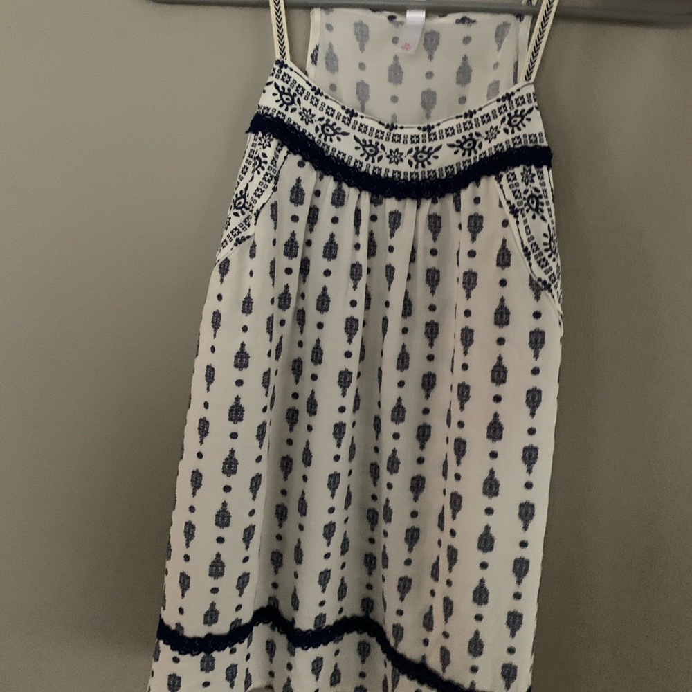 Patterned top